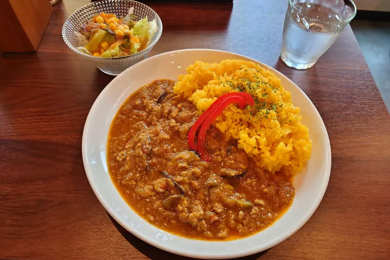 Curry Kitchen梟_ランチ挽き肉ナスカレー