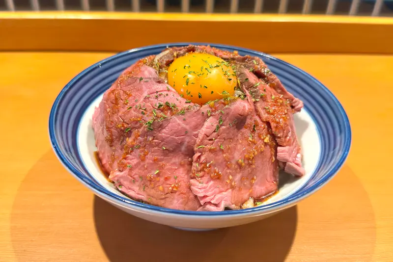 ミートル ローストビーフ丼