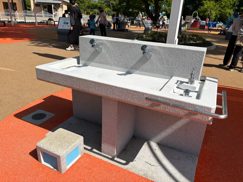 ともいき広場_手洗い場