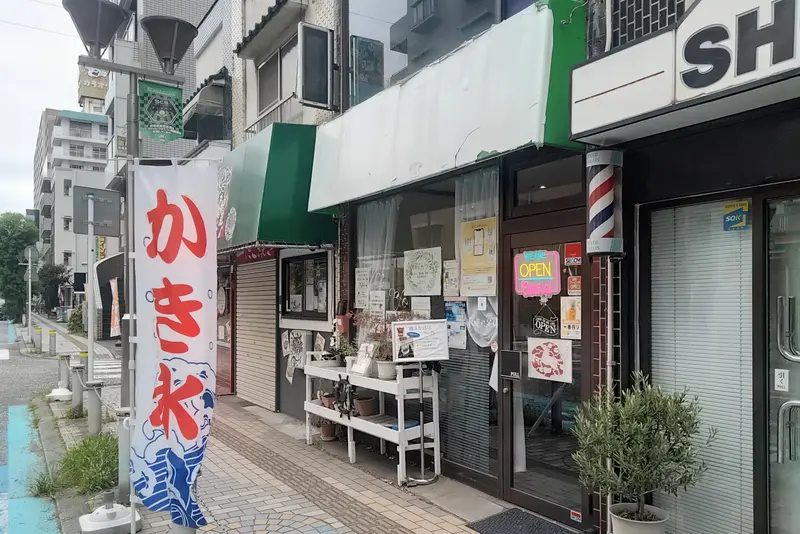 2026年8月31日で閉店する、相模原駅南口にある『70's cafe』_外観②