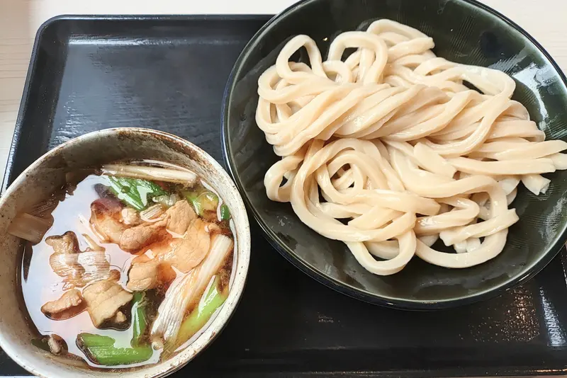 相模原市緑区原宿の津久井街道沿いにある『肉汁うどんの南哲相模原城山店』_肉汁うどん