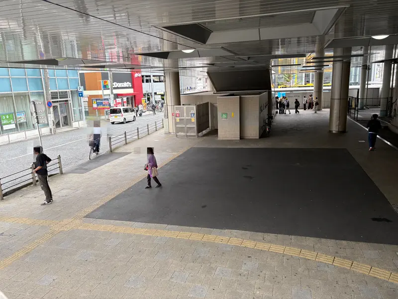 淵野辺駅北口オーロラデッキ1階