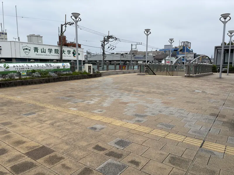 淵野辺駅北口オーロラデッキ2階