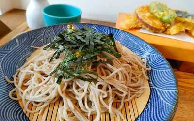 蕎麦屋とカフェの良いとこ取り！『蕎麦CafeDiningいろは』で北海道産そばをいただく