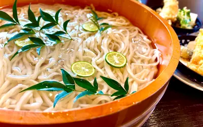 期間限定「8/18～31」うどん屋『開都』夏の恒例『たらいうどん』挑戦者求ム！！
