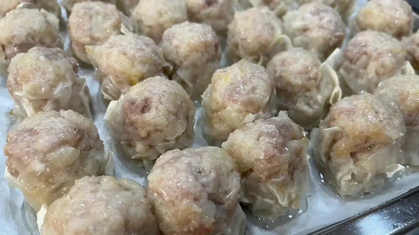 手づくり・無添加の大粒シウマイに舌鼓!お肉にこだわった『シウマイのタチバナ』