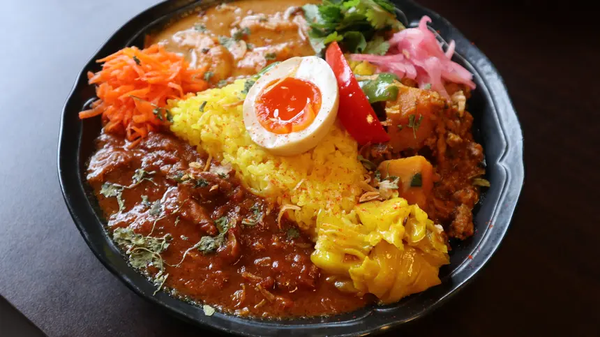 Curry＆Deli MOGUMOGU(カレー&デリ モグモグ)