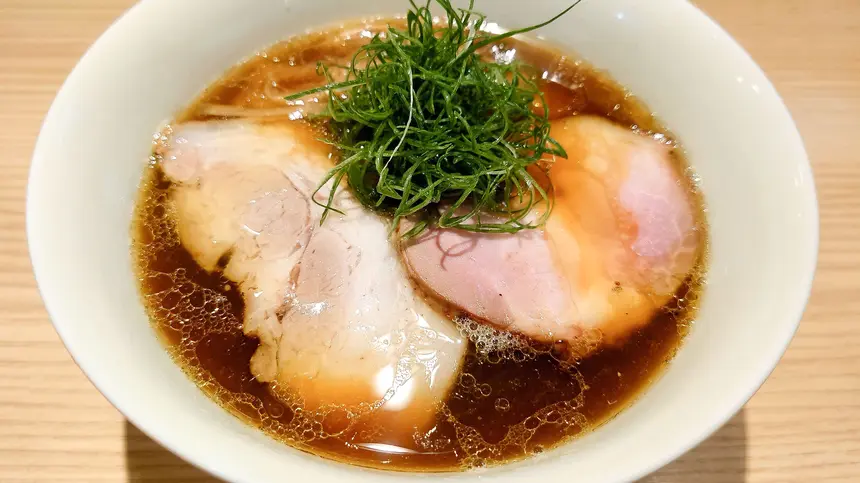 無化調スープの旨みが際立つ！相模原に復活した『中村麺三郎商店』